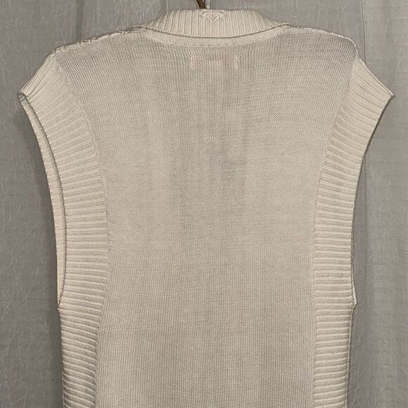 Roxy 8 Ivory Eyelet Rubbed Combo Knit One Button Front Long Sweater Vest - Picture 4 of 13